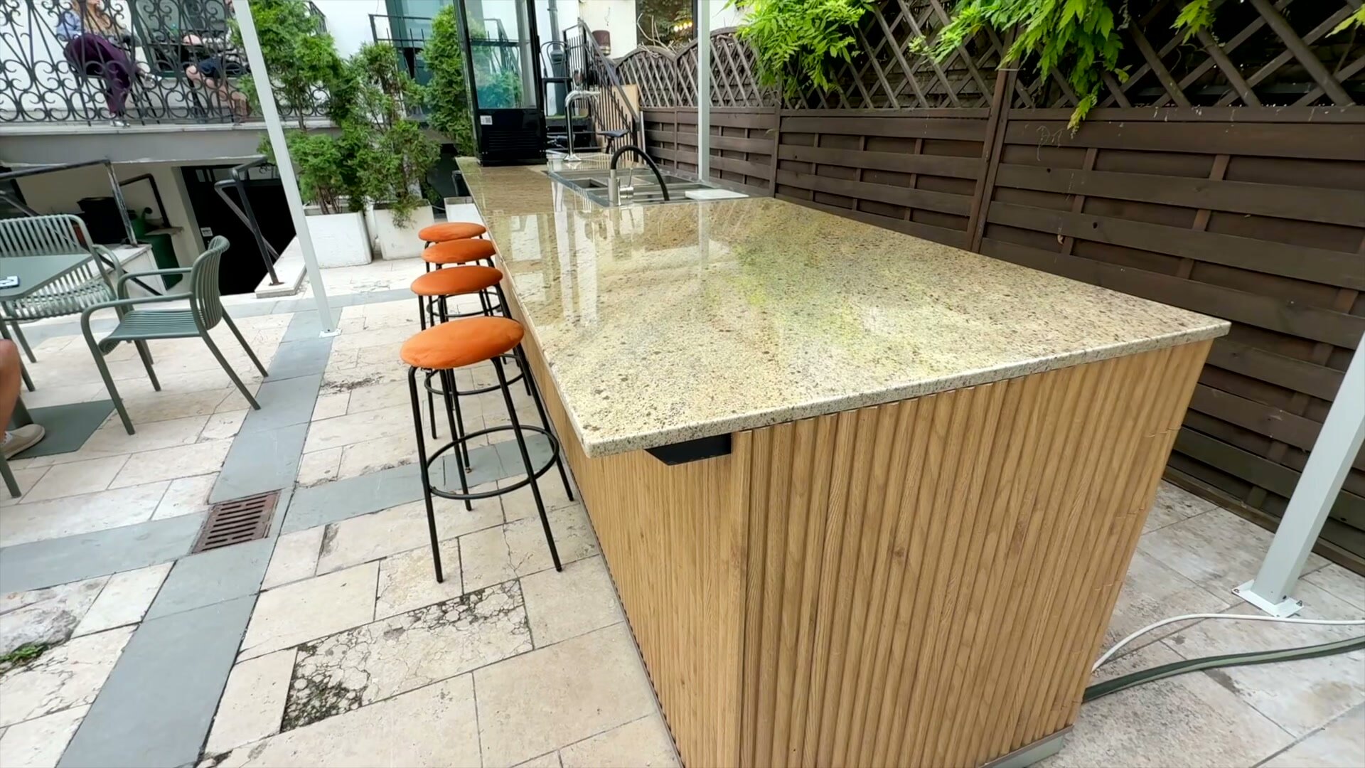 Lada barowa na wymiar do ogródka BRIO Bistro — zdjęcie 2