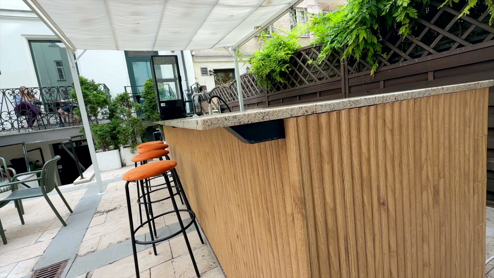 Lada barowa na wymiar do ogródka BRIO Bistro — zdjęcie 4
