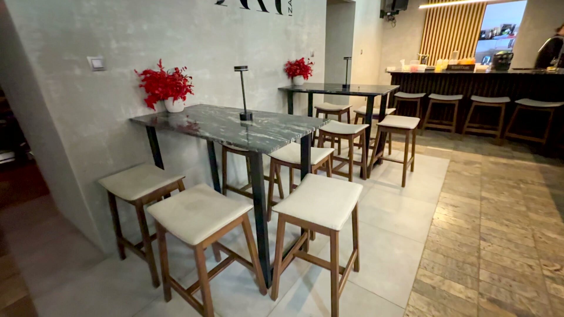 Bar i meble na wymiar dla restauracji IKI izakaya — zdjęcie 2