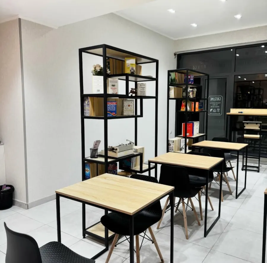 Coworking-kawiarnia w stylu loft