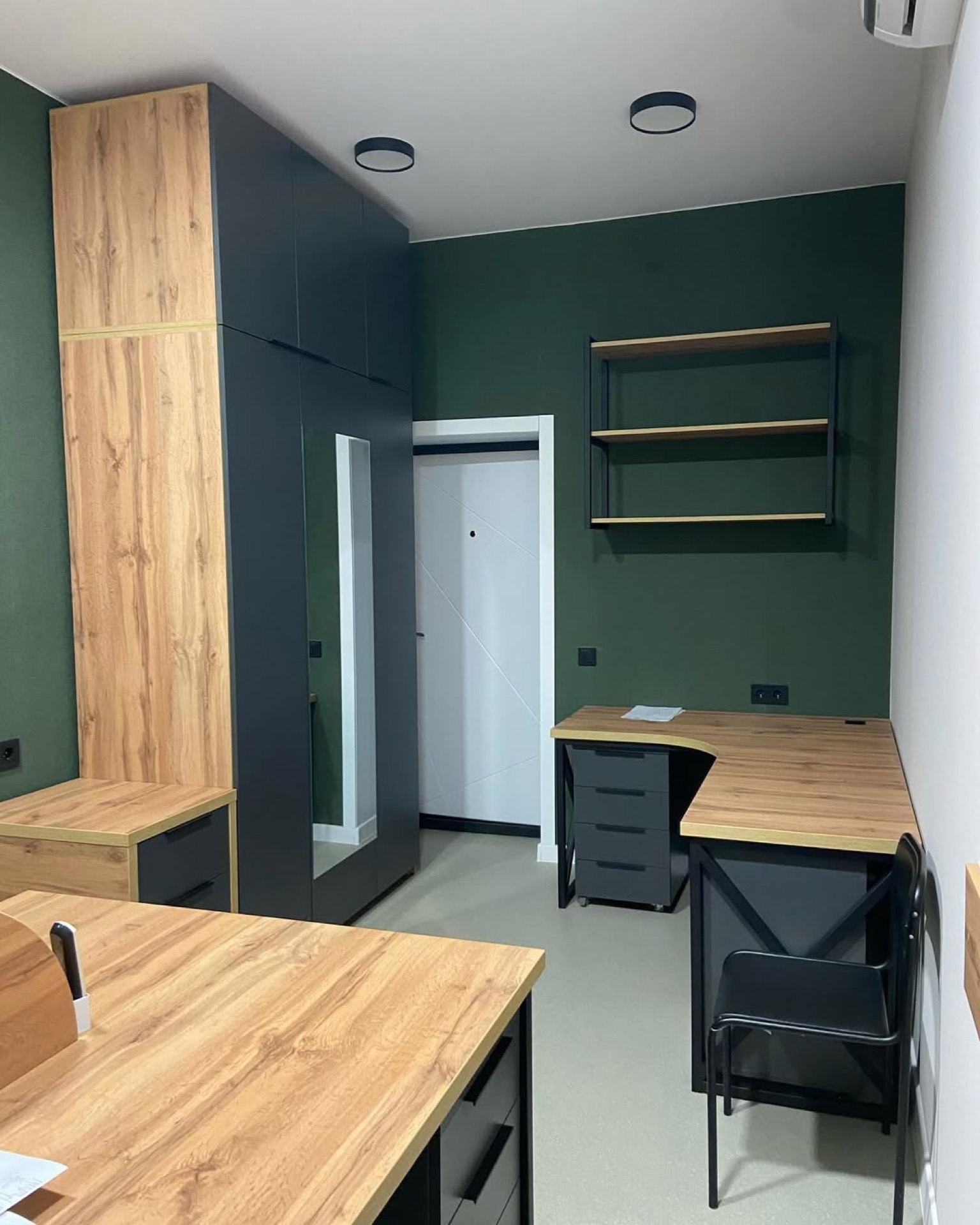 Zestaw mebli biurowych loft — zdjęcie 3
