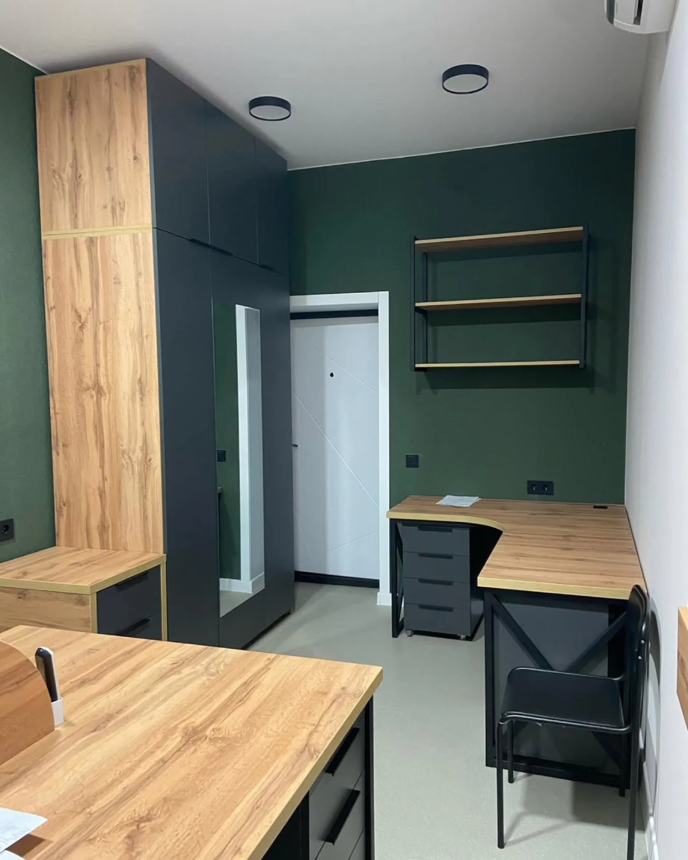 Zestaw mebli biurowych loft — zdjęcie 3
