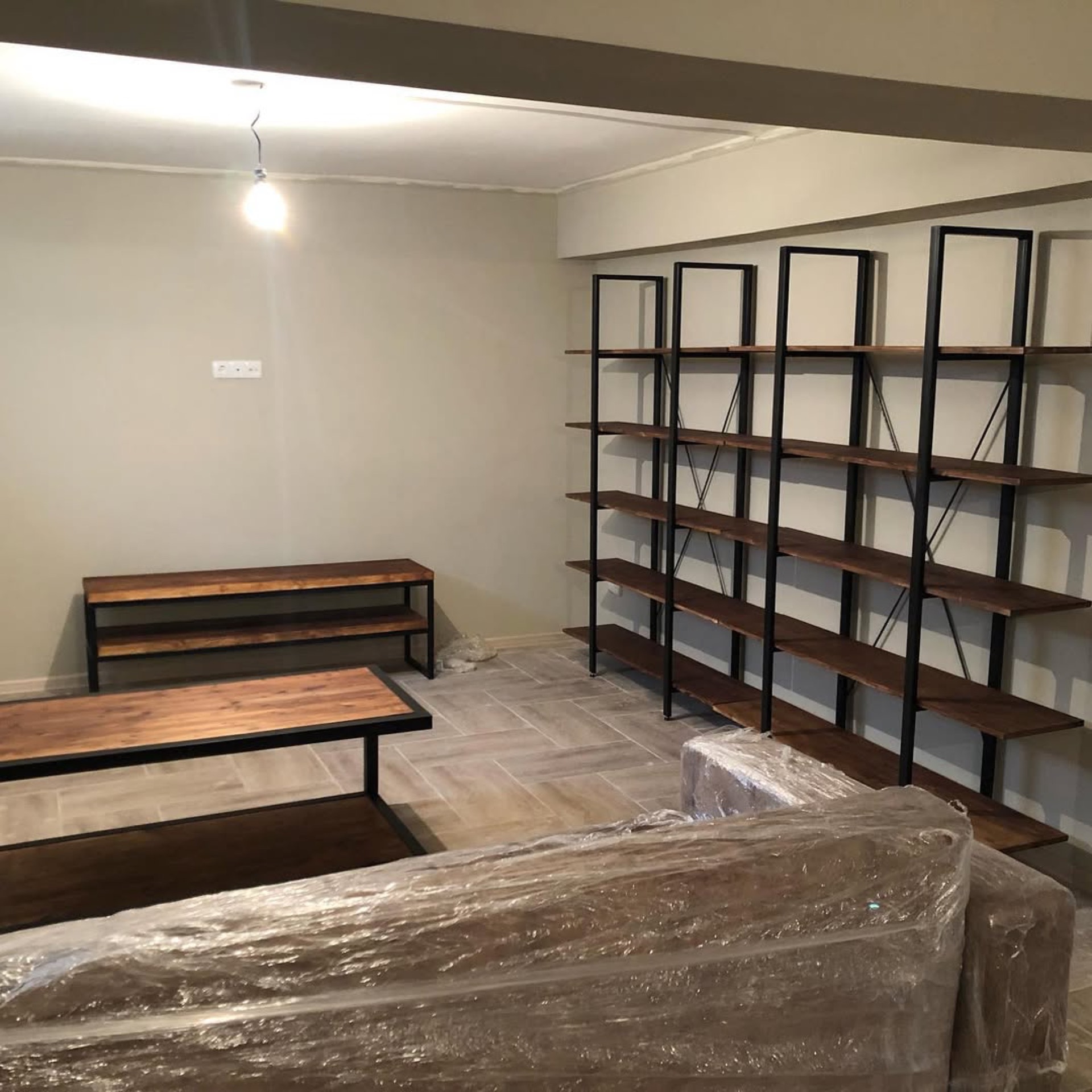 Stół-regał loft — zdjęcie 2