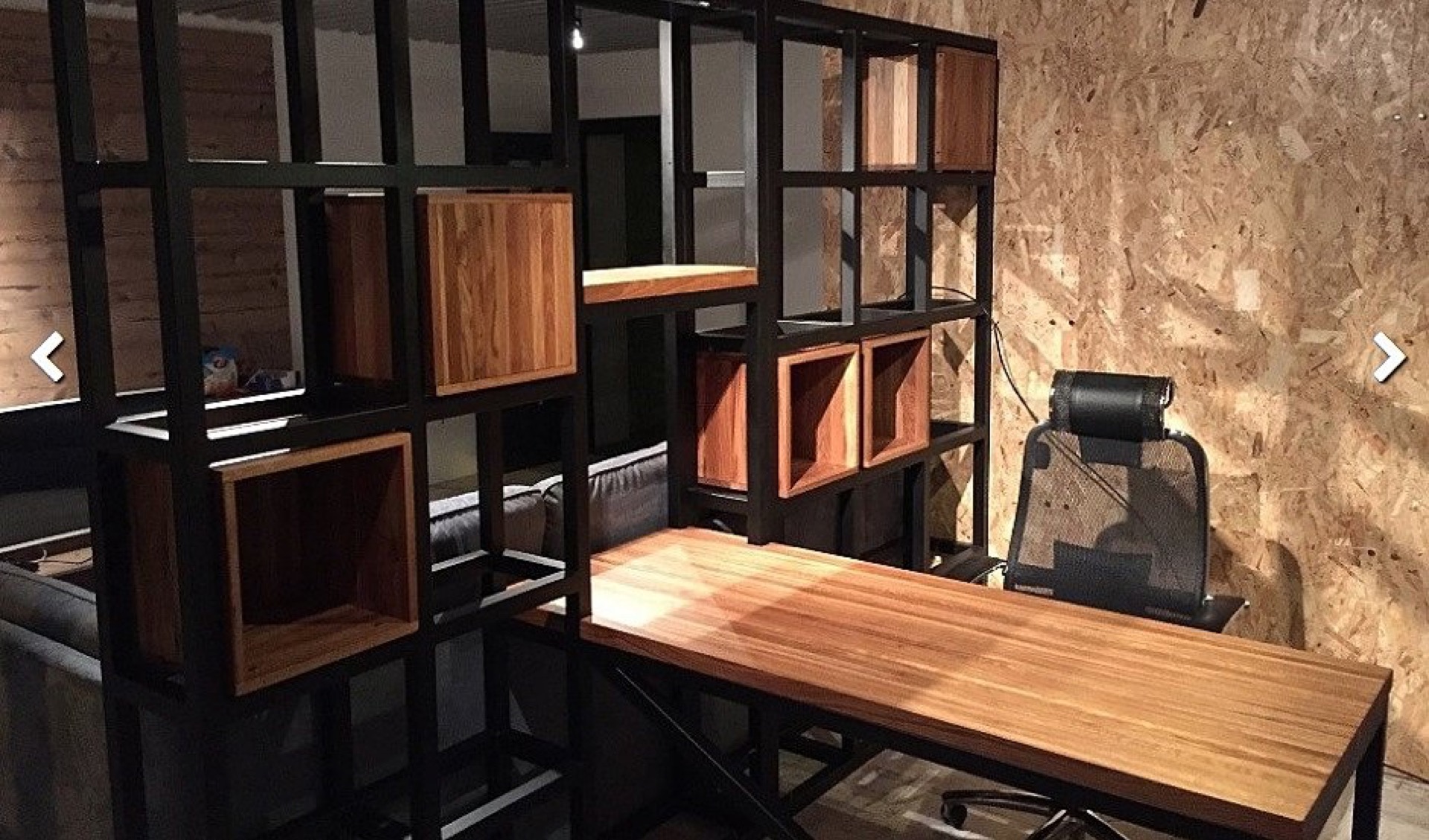 Showroom mebli z drewna litego — zdjęcie 2