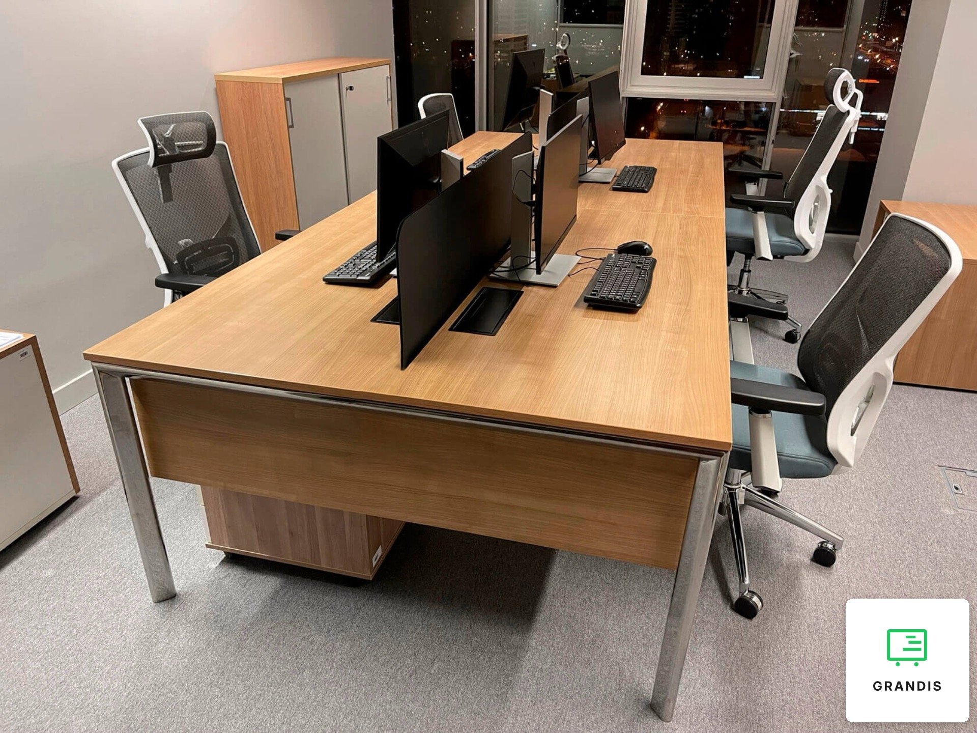 Open space z ergonomicznymi stanowiskami — zdjęcie 5