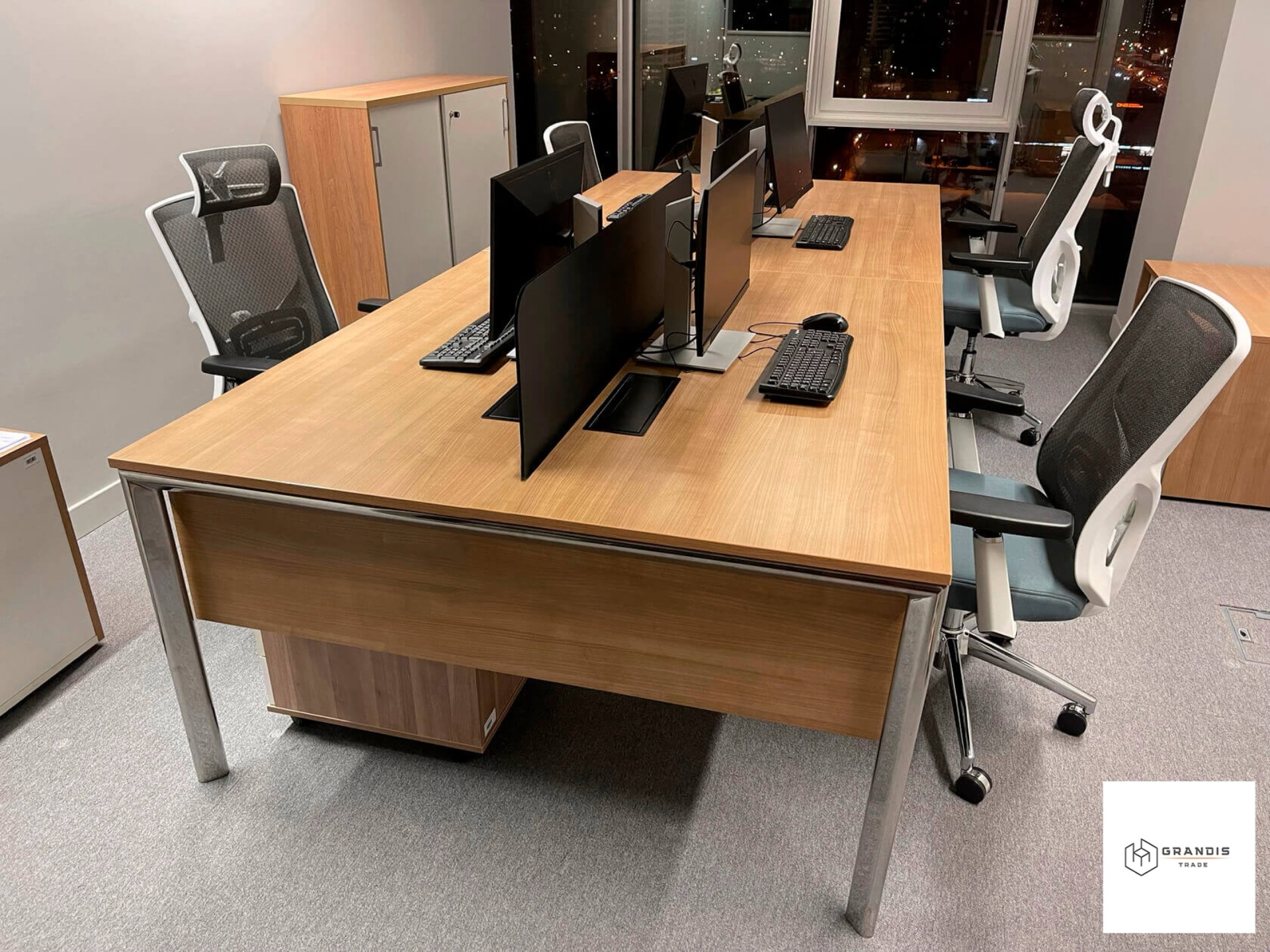 Open space z ergonomicznymi stanowiskami — zdjęcie 5