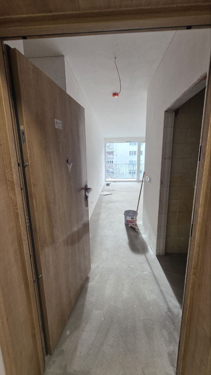 Wykończenie holu w budynku wielorodzinnym. — zdjęcie 6