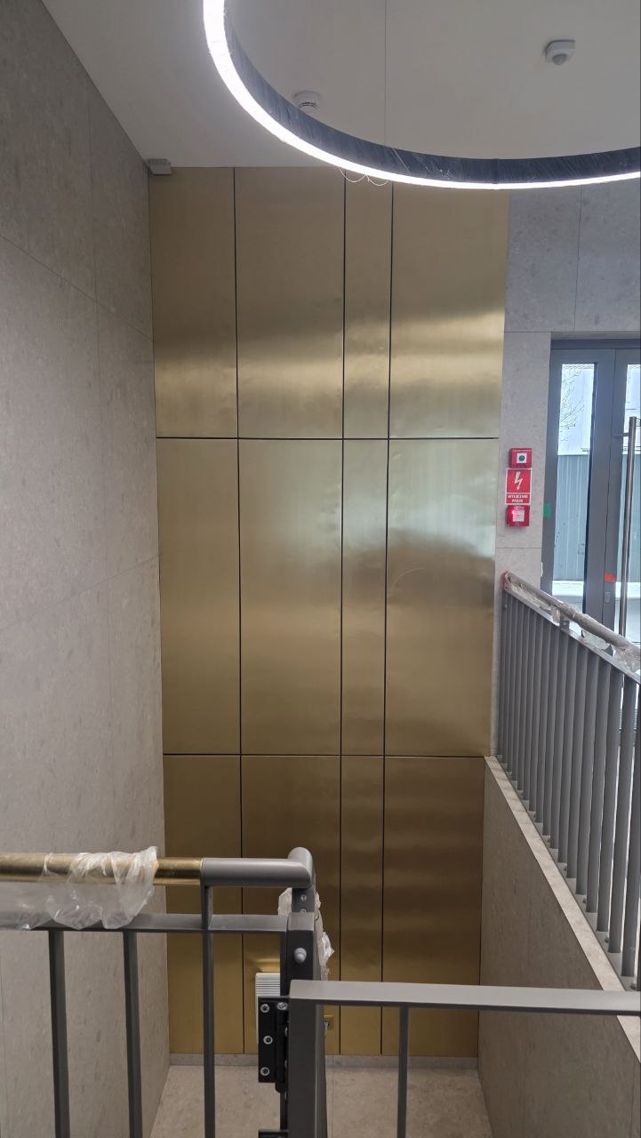 Wykończenie holu w budynku wielorodzinnym. — zdjęcie 4