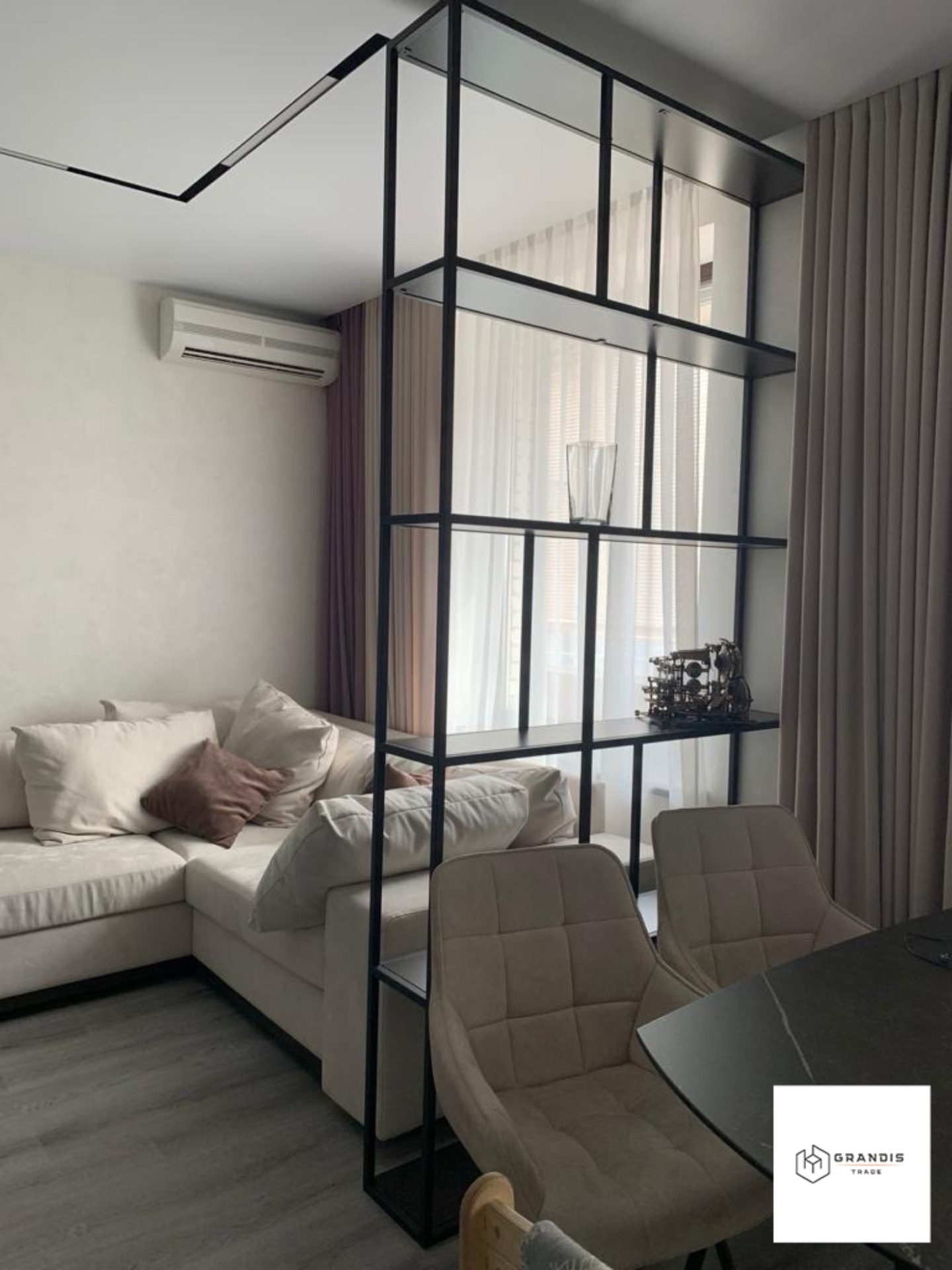 Metalowe regały loft — zdjęcie 3